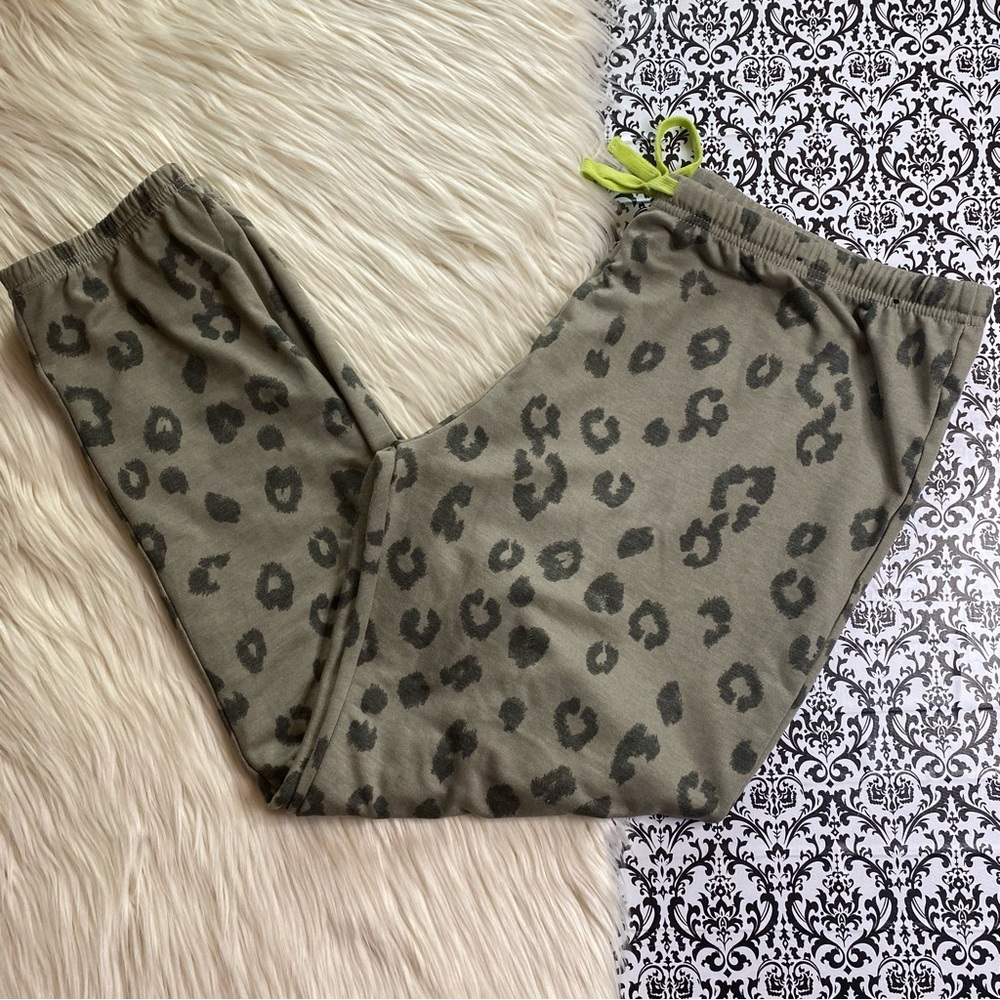 Feeling Festive size XL ‘happy go lucky’ leopard print hoodie jogger outfit set - Picture 12 of 16